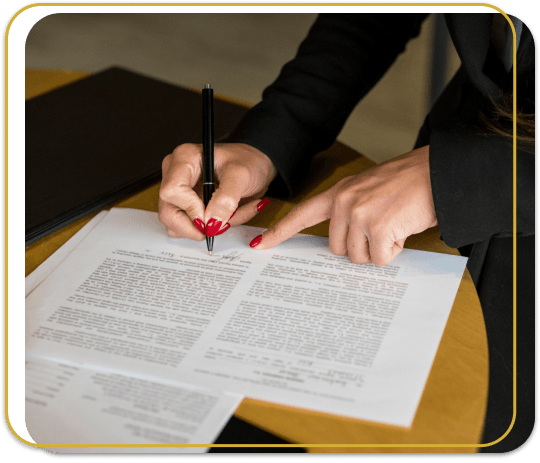 Análise contratual profissional